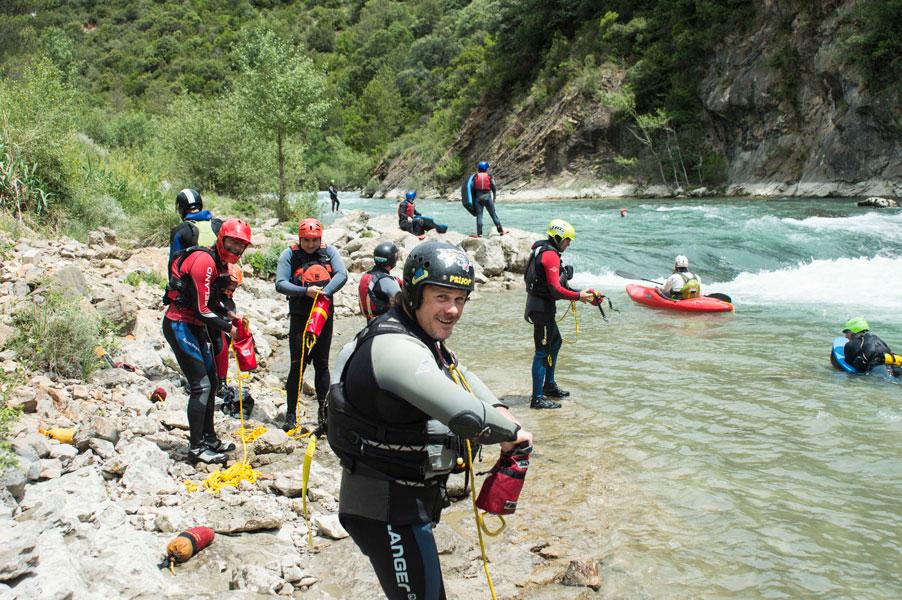 Curso de rescate para kayakistas