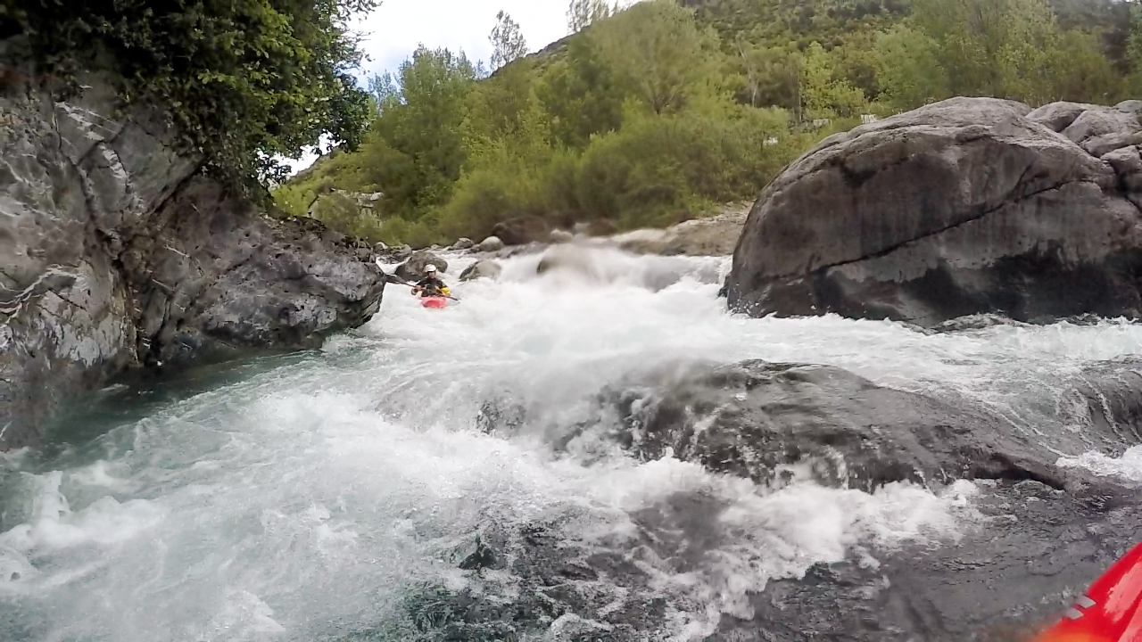 Guia de kayak rio Barrosa en el valle del Cinca