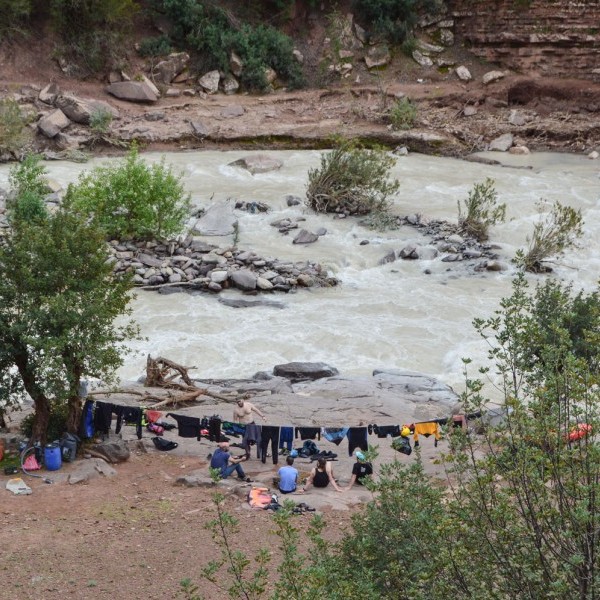 Río Ahansal, Gran descenso