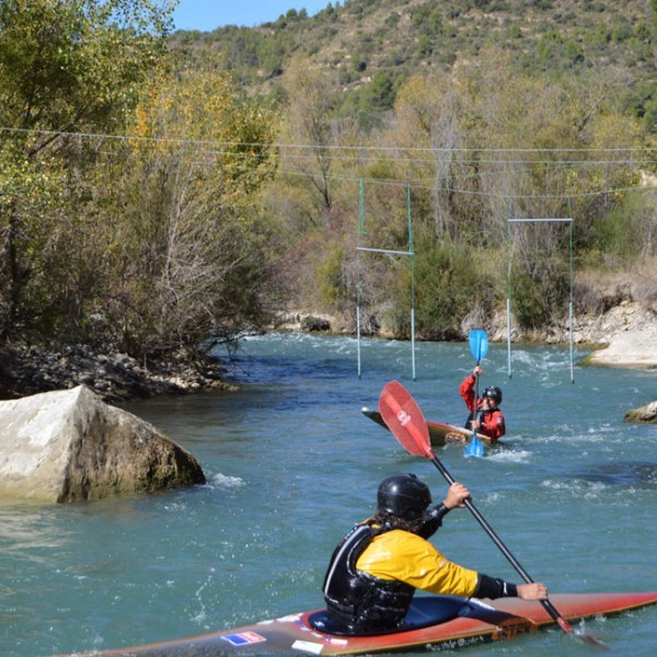 Por nombre Folleto precoz Curso de kayak: slalom :: RIVER GURU, Escuela de kayak en el Pirineo.  Cursos de kayak de todos los niveles. Estamos en Murillo de Gallego